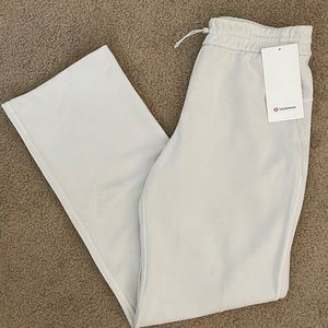 EUC Lululemon Softstreme Pant BONE SIZE 8 🤍
